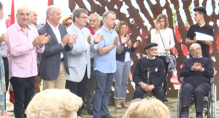 El Gobierno Vasco ha participado en el acto de homenaje a los gudaris, milicianos y mujeres de la Guerra Civil en la escultura 
