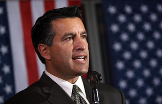 Brian Sandoval, Nevadako (AEB) Gobernadorea.