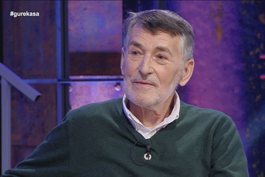 Joan Mari Torrealdai, euskaltzalearen borrokaren eta bizinahiaren eredua