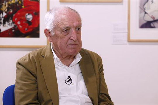 Alex Gurrutxaga: �Anjel Lertxundi ez da inoiz konformatu eremu bakarrean edo aukera literario bakarrean geratuta�