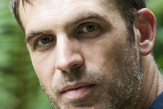 Beñat Sarasola: «Boterearen hitz eta estrategiak asumiturik ezin da merezi duen obra bat idatzi» Beñat Sarasola: «Boterearen hitz eta estrategiak asumiturik ezin da merezi duen obra bat idatzi»
