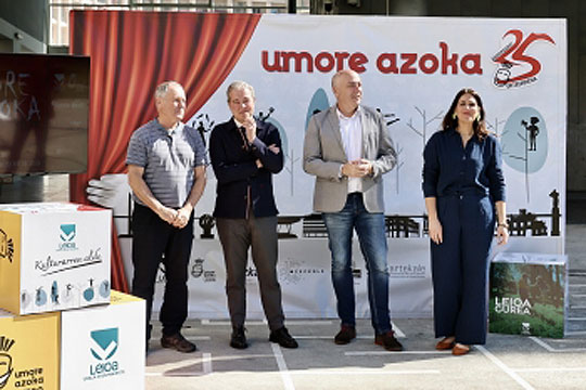 Leioako kaleak antzerkiaren agertoki handi bihurtuko dira berriro Umore Azokaren 25. edizioan 100 ikuskizun baino gehiagorekin