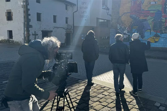 Akelarre musika taldea, pantailara