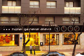 General �lava Hotelaren kanpoaldea