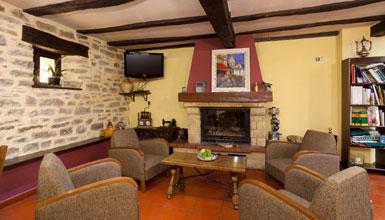 Sal�n TV y Chimenea