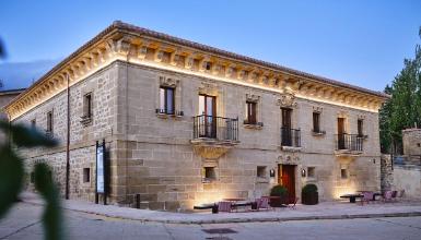 Samaniego Jauregia Hotelaren kanpoaldea.