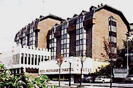 Exterior del Hotel Txartel