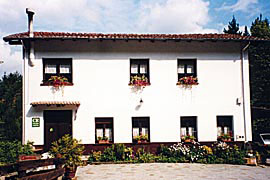 Exterior de la Casa rural Amamana
