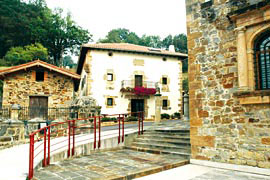 Exterior de la casa rural Batzarkide