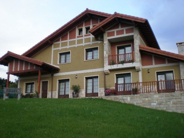 Fachada de la Casa Rural Telleri