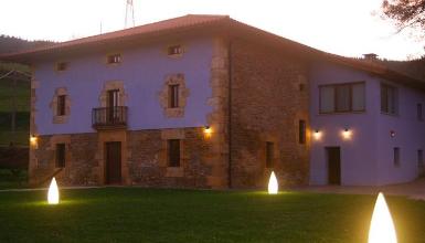 Eraikinaren kanpoaldea