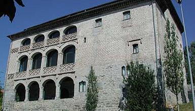 Outside view of the restaurant Joseba