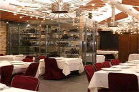 Interior de la sidrer�a