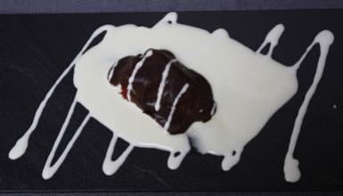 Chocolat au piment d'Espelette, fromage frais et cr�me