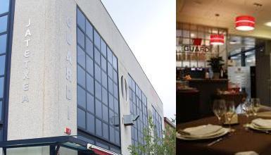 Au�enbereich und Speisesaal des Restaurants