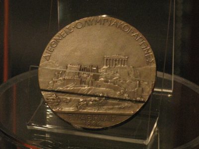 Una medalla de Atenas 1896. Arg: Wikipedia.