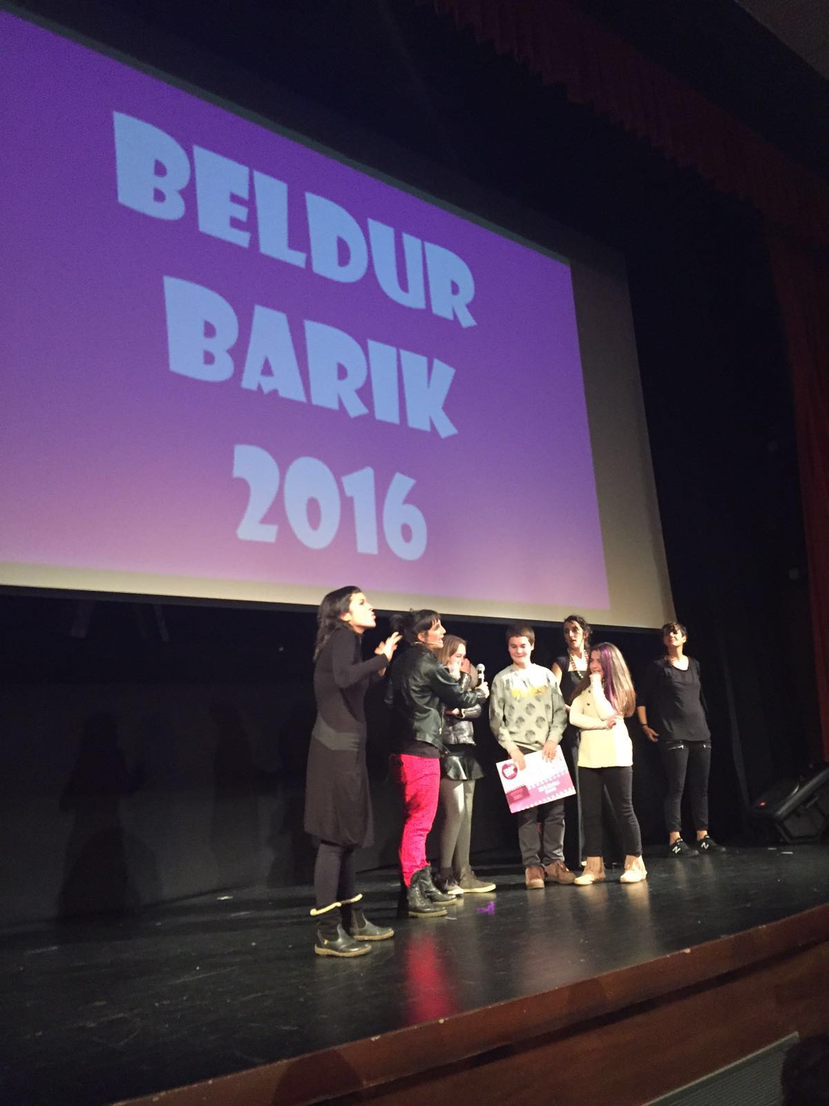 Mezu ahalduntzaileak, feminismoa, aniztasuna eta mikromatxismoak izan dira 2016ko Beldur Barik lehiaketako irabazleek jorratu dituzten gaiak