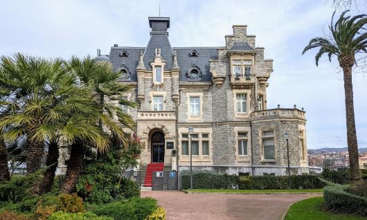 Oriol Palace