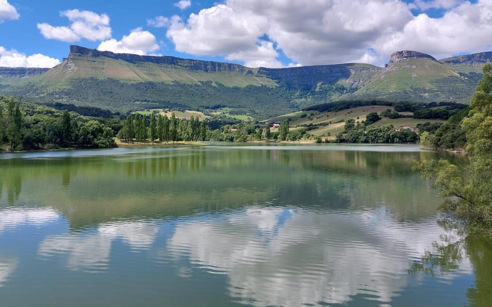 Embalse de Maro�o en Ayala/Aiara