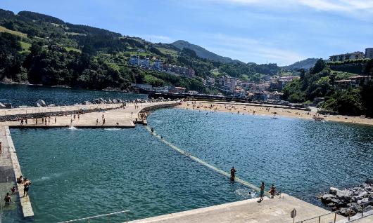 Mutrikuko piszina naturalak