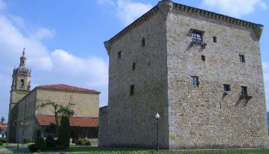 L'�glise San Mart�n et la Tour Zamudio