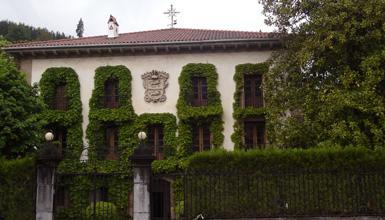 Palais Zuriate