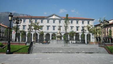 Aduana eta Foru plaza (Urdu�a)