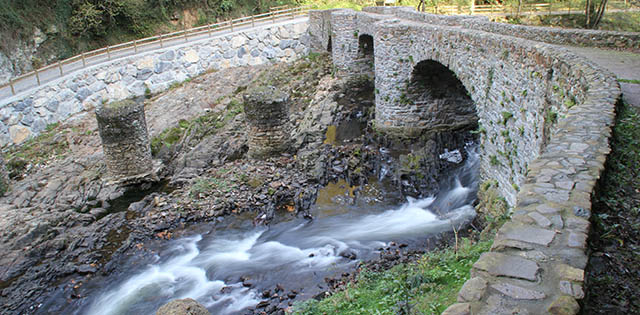 PLAZAOLA-LEITZARANGO BIDE BERDEA