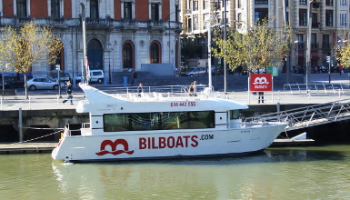 Navegando al mar por la R�a de Bibao hasta Santurtzi