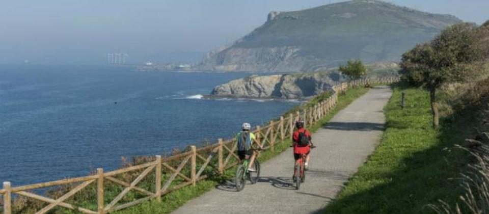 V&iacute;a Verde de Montes de Hierro-Itsaslur en bicicleta