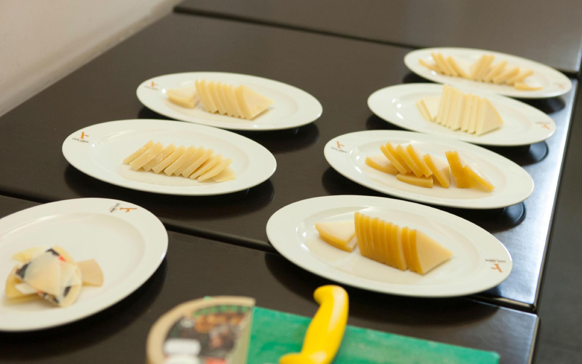 Maridaje Txakoli con Queso Idiazabal 