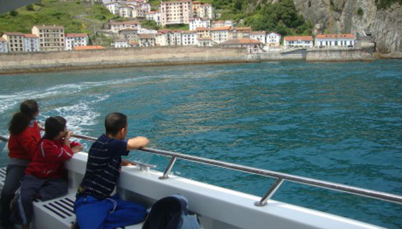 Ruta en barco por Urdaibai