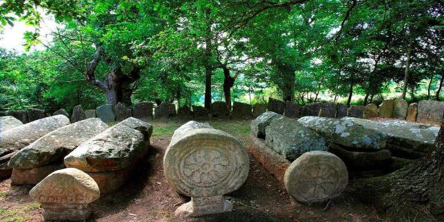 Argi&ntilde;etako Nekropolisa