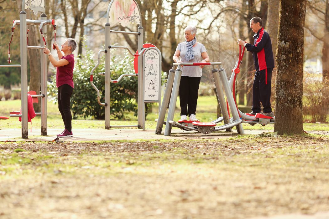 Vitoria-Gasteizko adinekoentzako zentro soziokulturaletan ariketa fisikoa