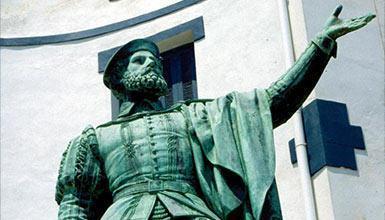 Elkanoren monumentua