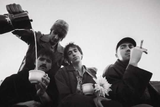 EZEZEZ + Martin de Marte