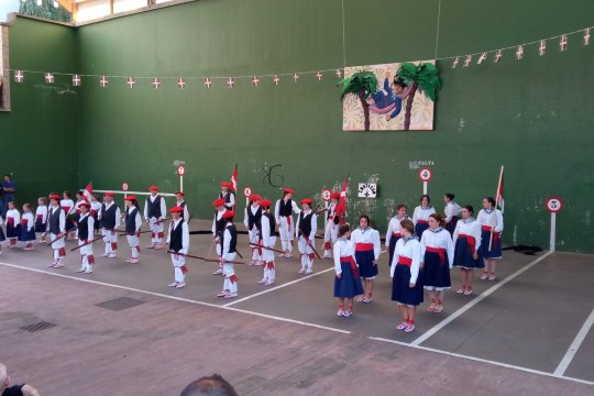 Kultur Gabonak 2025-2026: IRUTASUN DANTZARI TALDEA