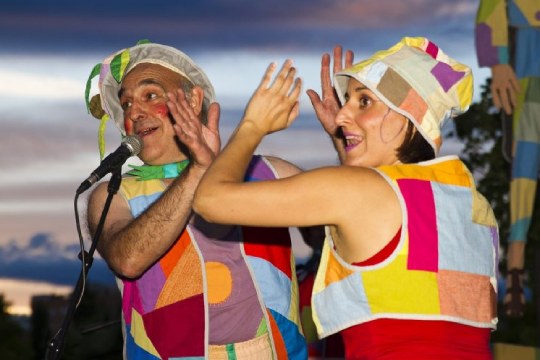 Aitzina Folk 2025 + Gasteizko Haur Ikuskizunen Erakustaldia 2025: "Juerga"