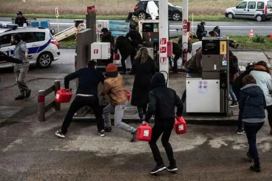 Geuretik sortuak: "Kolapsoa"