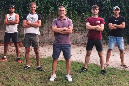 Estutu + Bogside + Aurrez Aurre