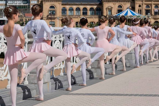 Mes de la Danza 2026 en Donostia: Barandilla de la Concha