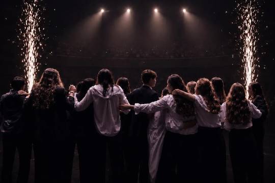 Hakuna Group of Music: "Vivos" Hakuna Group of Music: "Vivos"