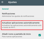 Android 10 aplikazioan eguneratze automatikoak desaktibatzeko urratsetako baten irudia. Aukeratu "Aplikazioak automatikoki eguneratu".