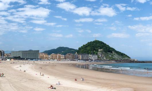 La Zurriola Beach