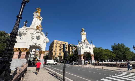Puente de Mar�a Cristina