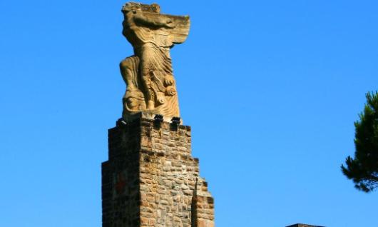 Monument � Elkano