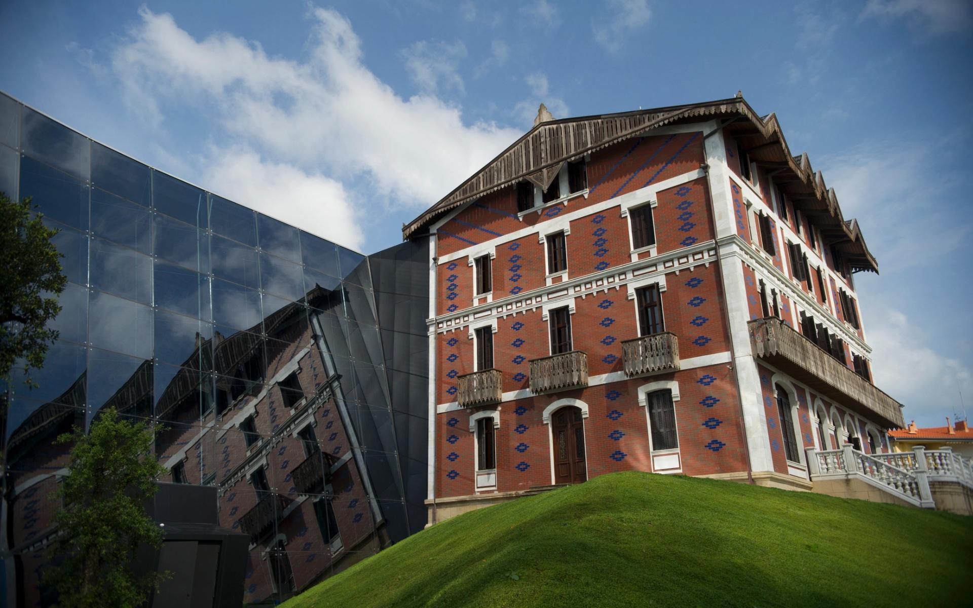 Crist�bal Balenciaga Museoa