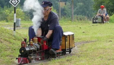 Iraetako tren txikiaren egutegia