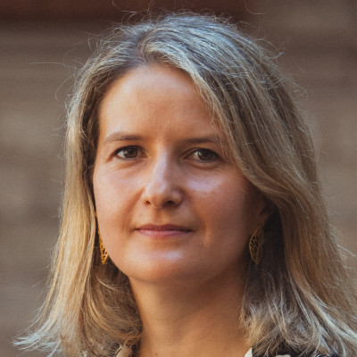 M&oacute;nica Mart&iacute;nez