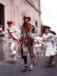 Pasacalles de los danzantes de Biasteri/Laguardia (Araba)
